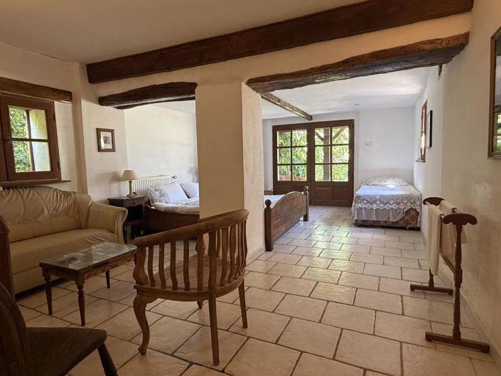 Image No.18-5 Bed House for sale