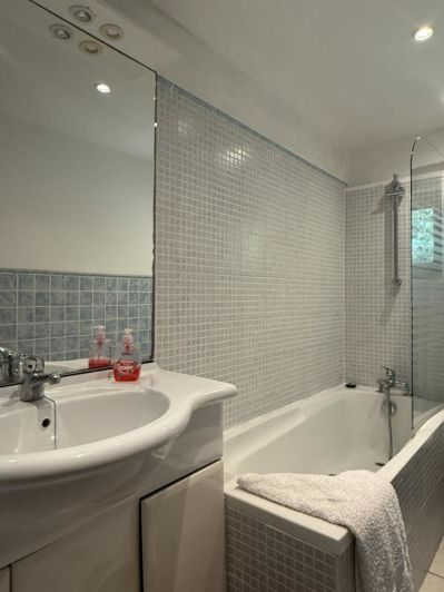 Image No.20-5 Bed House for sale