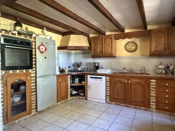 Image No.6-5 Bed House for sale