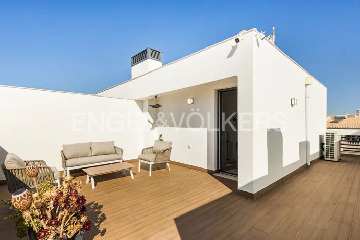 Image No.25-3 Bed House for sale