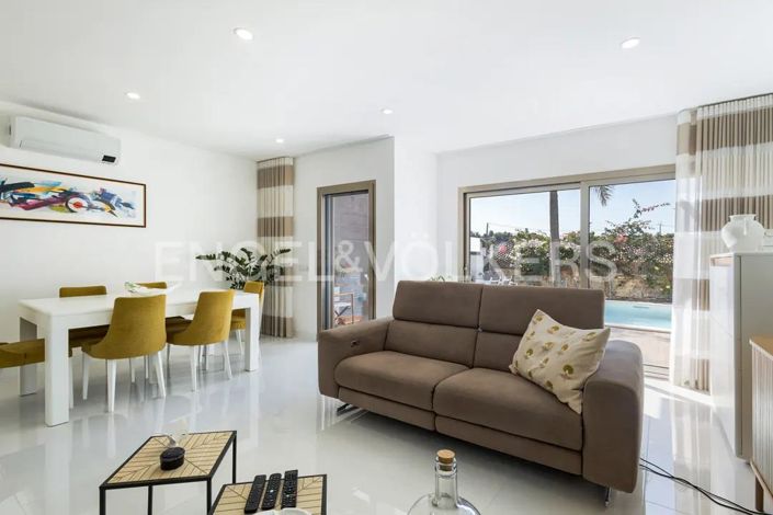 Image No.5-3 Bed House for sale