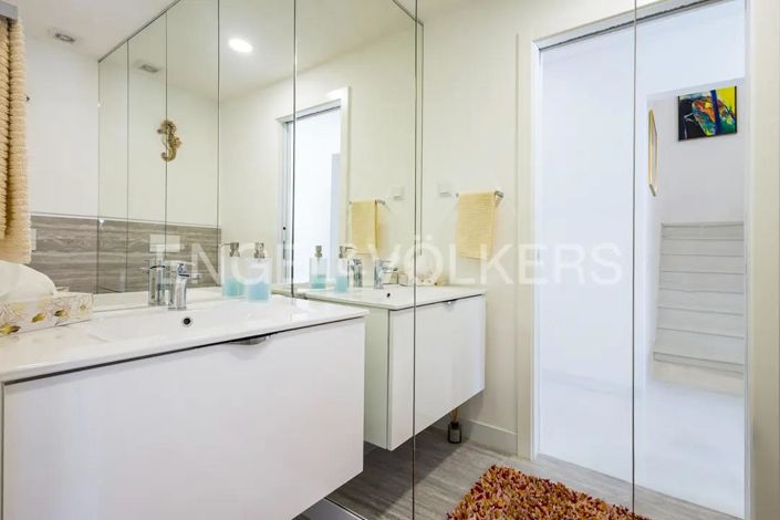 Image No.9-3 Bed House for sale