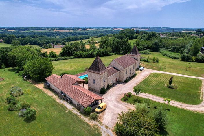 Image No.1-6 Bed House for sale