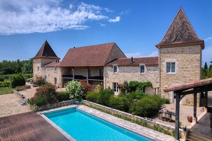 Image No.2-6 Bed House for sale