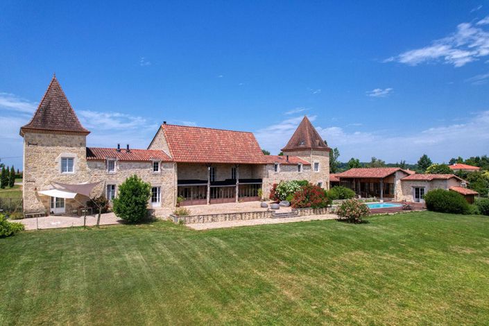 Image No.5-6 Bed House for sale