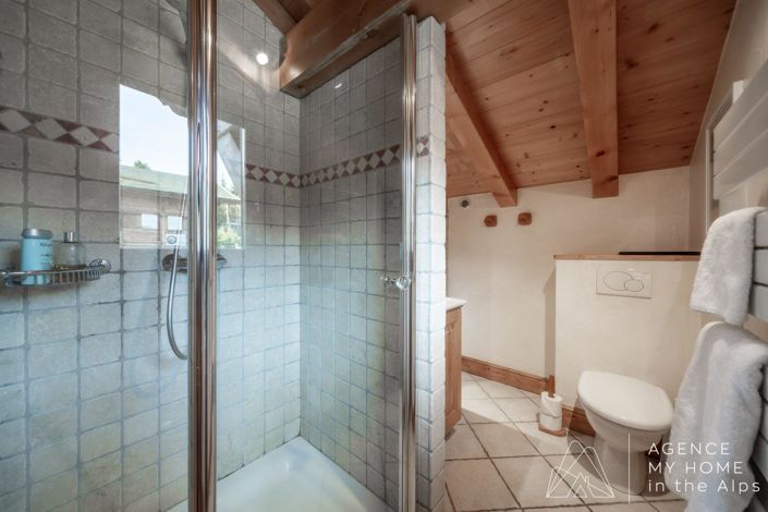 Image No.20-4 Bed House for sale