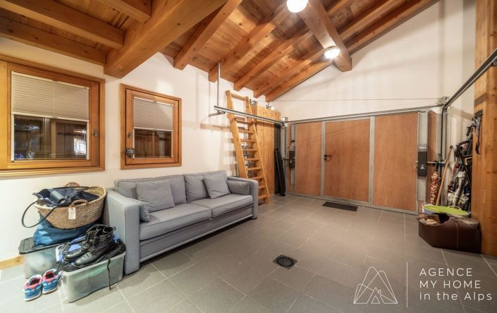 Image No.25-4 Bed House for sale