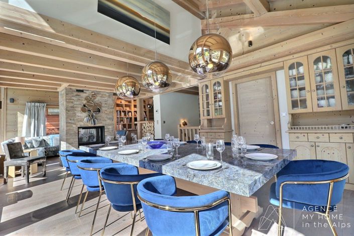 Image No.5-6 Bed Property for sale