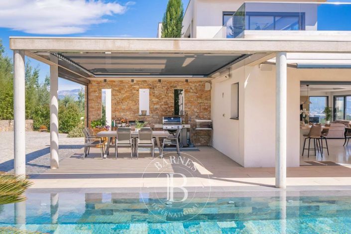 Image No.12-4 Bed House for sale