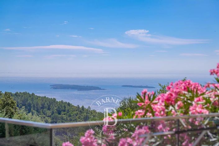 Image No.2-4 Bed House for sale