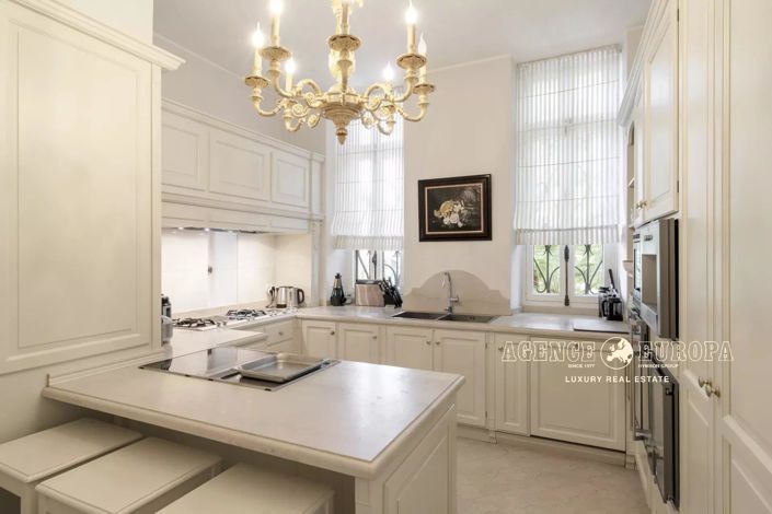 Image No.12-9 Bed House for sale