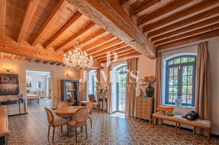 Image No.9-5 Bed House for sale