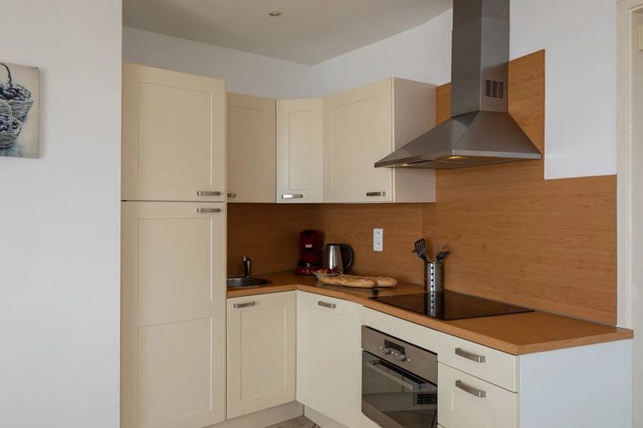 Image No.20-7 Bed House for sale