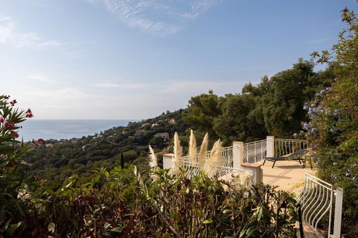 Image No.5-7 Bed House for sale