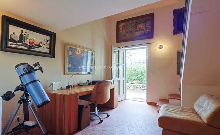 Image No.31-3 Bed House for sale