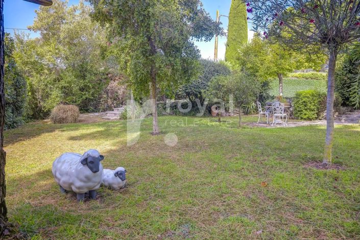 Image No.13-3 Bed House for sale