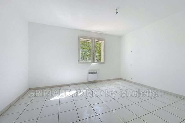 Image No.15-4 Bed House for sale