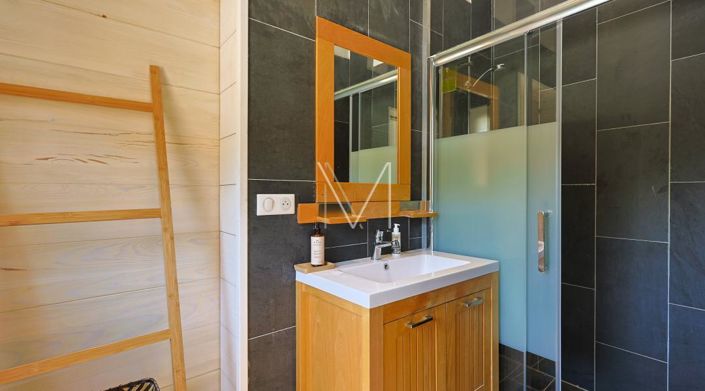 Image No.17-4 Bed House for sale