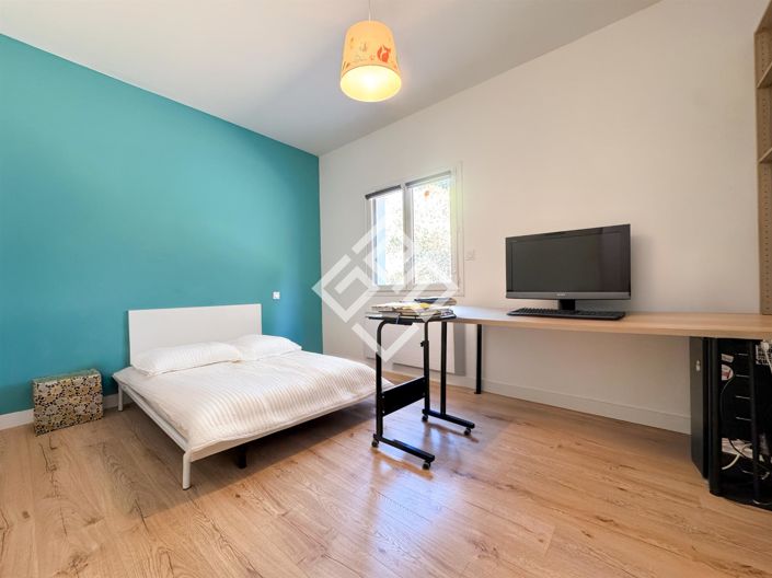 Image No.13-4 Bed House for sale