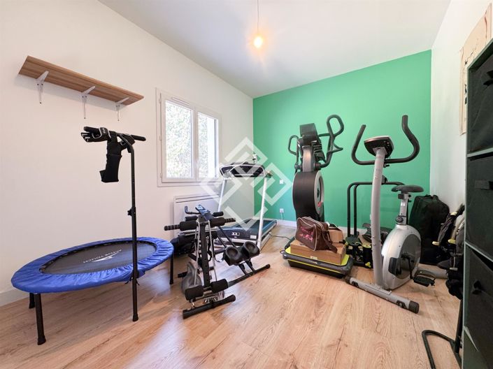 Image No.14-4 Bed House for sale