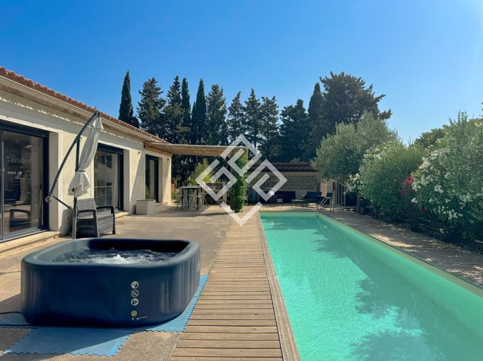 Image No.19-4 Bed House for sale