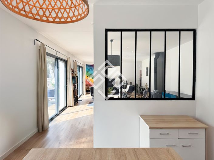 Image No.6-4 Bed House for sale