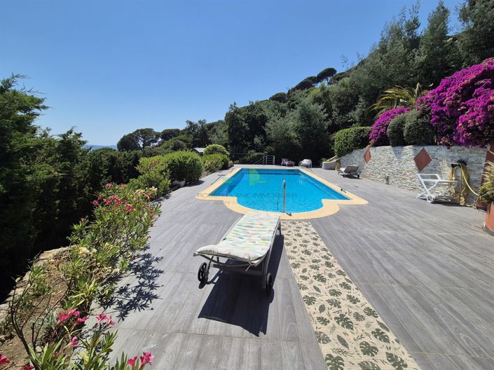 Image No.5-5 Bed House for sale