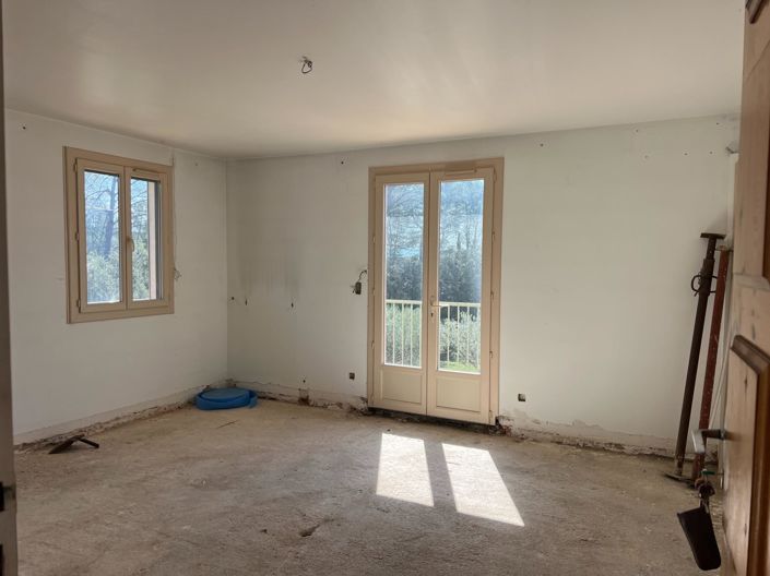 Image No.6-3 Bed House for sale