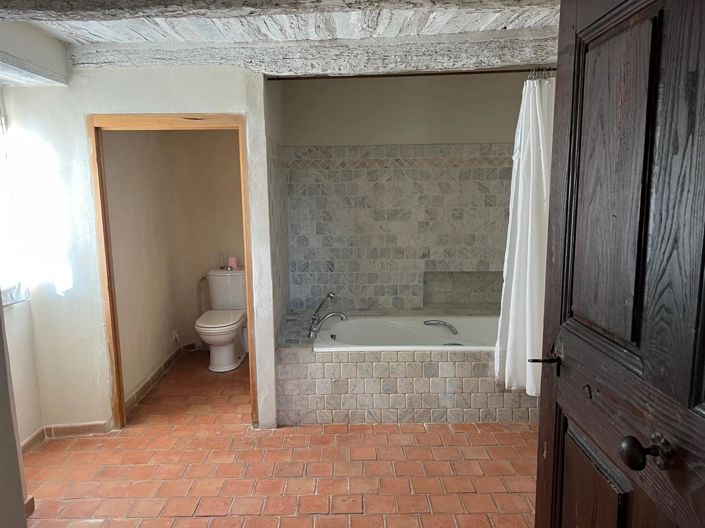 Image No.20-2 Bed Property for sale