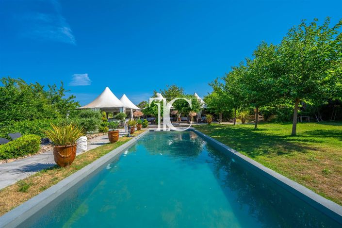 Image No.1-6 Bed House for sale