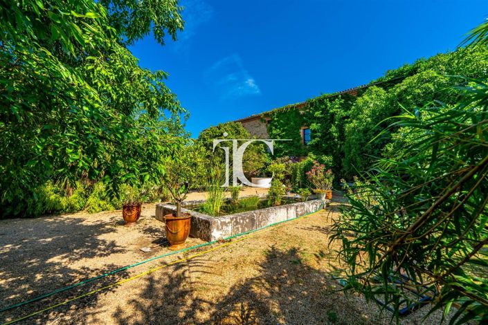 Image No.27-6 Bed House for sale