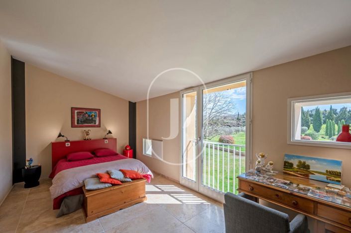 Image No.11-4 Bed House for sale