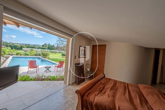 Image No.8-4 Bed House for sale