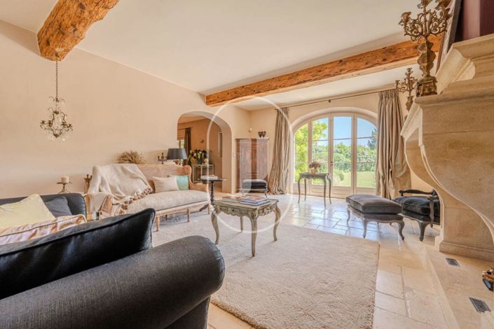 Image No.5-6 Bed House for sale