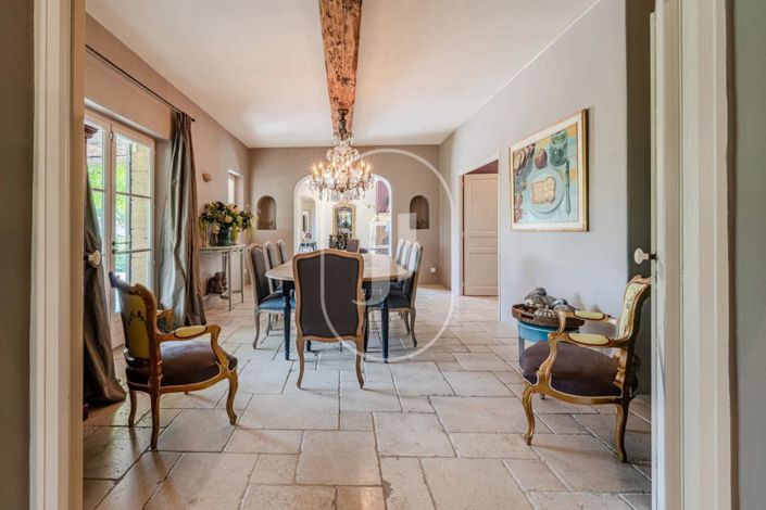 Image No.6-6 Bed House for sale