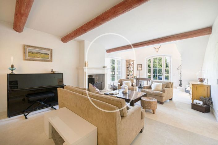 Image No.6-5 Bed House for sale