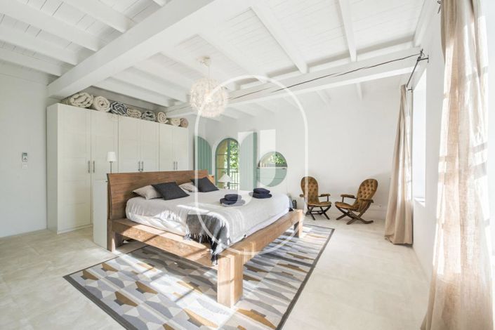 Image No.9-5 Bed House for sale