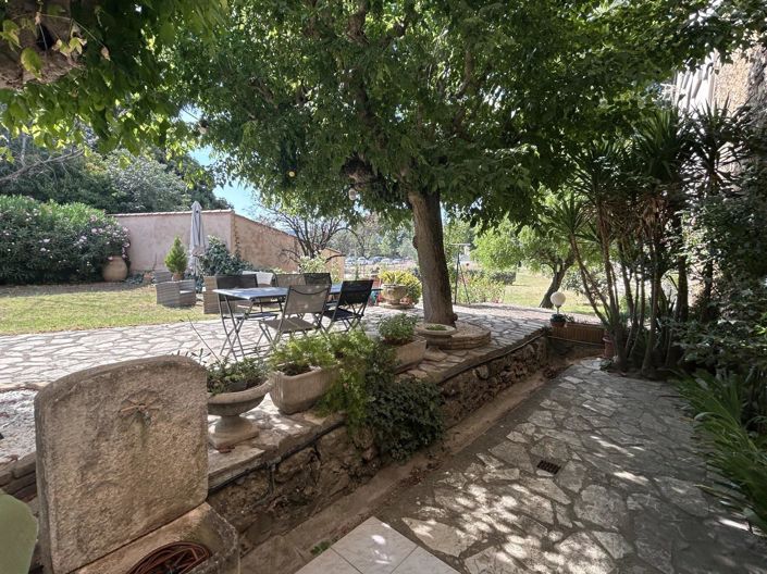 Image No.1-3 Bed House for sale