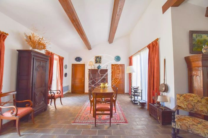 Image No.10-3 Bed House for sale