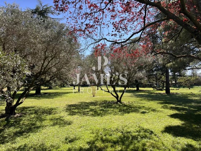 Image No.2-5 Bed House for sale