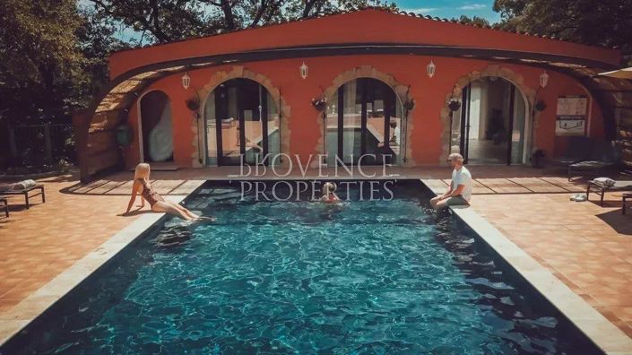 Image No.11-10 Bed House for sale