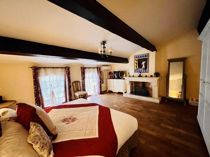 Image No.34-10 Bed House for sale