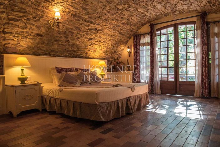 Image No.49-10 Bed House for sale