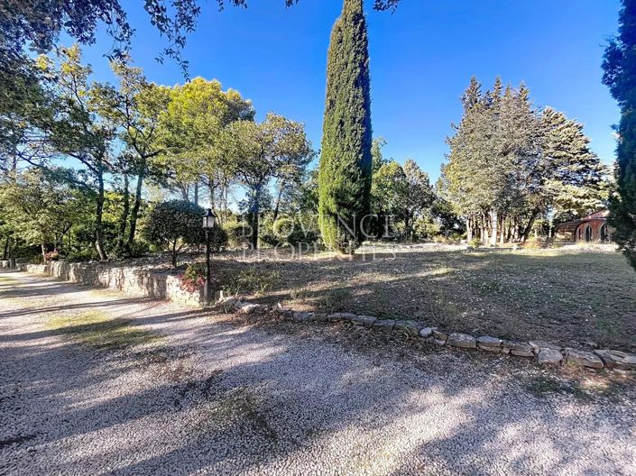 Image No.55-10 Bed House for sale