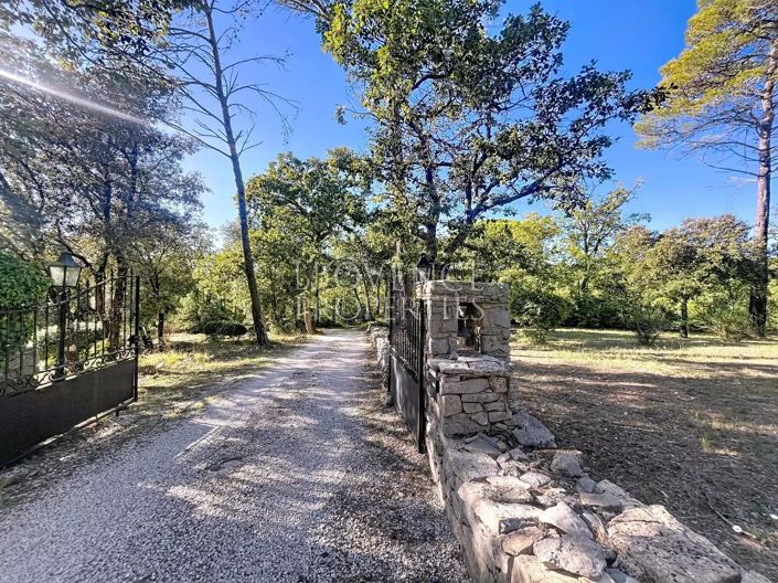 Image No.63-10 Bed House for sale