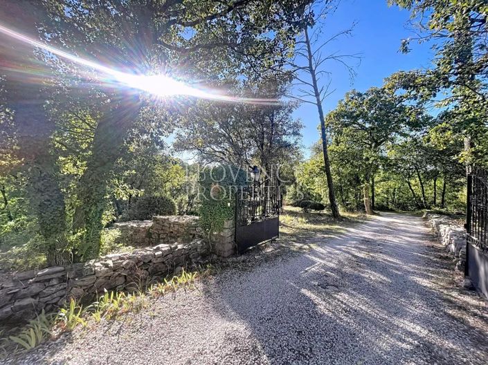 Image No.64-10 Bed House for sale