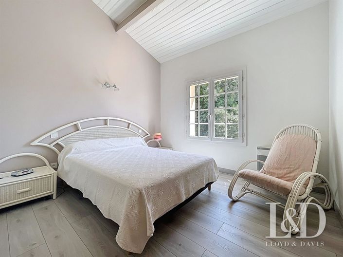 Image No.10-5 Bed House for sale