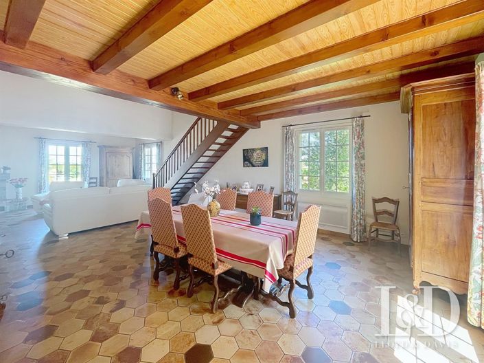 Image No.2-5 Bed House for sale