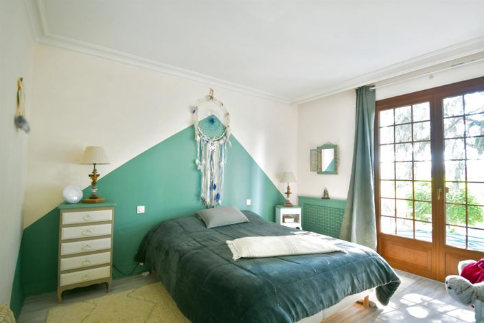 Image No.5-5 Bed House for sale