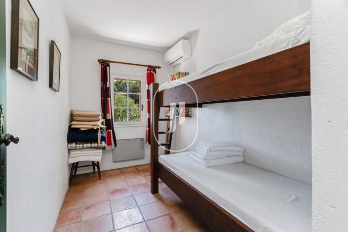 Image No.11-4 Bed House for sale